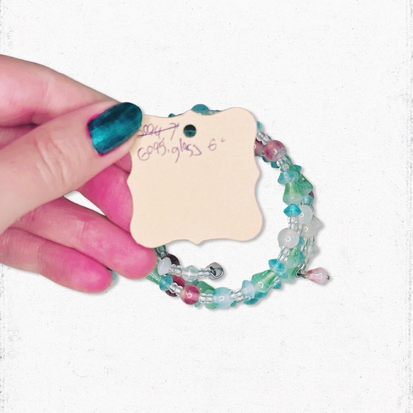 6095gc. Mint Glass Wrap Bracelet - Picture 5 of 5